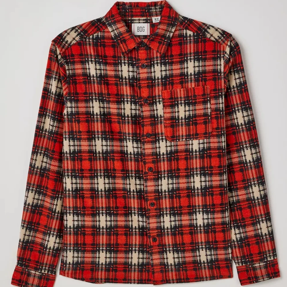 Urban Outfitters BDG Evan Red Black Plaid Corduroy Shirt 100% Cotton Lar…